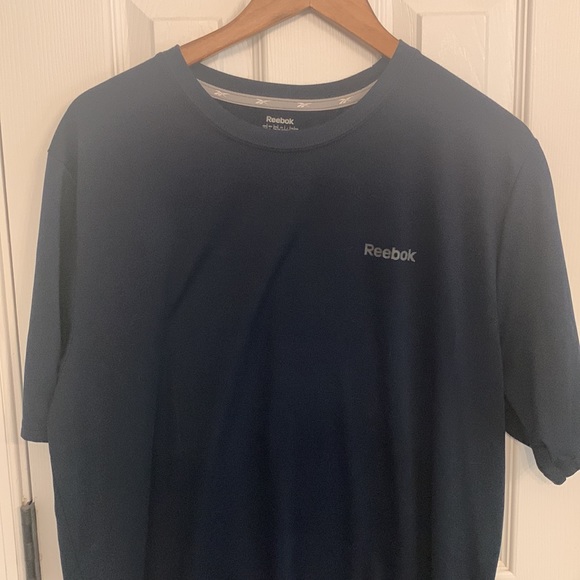 Reebok play dry t shirt. - Picture 2 of 5